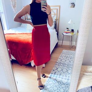 Red Pleated Skirt, size XS